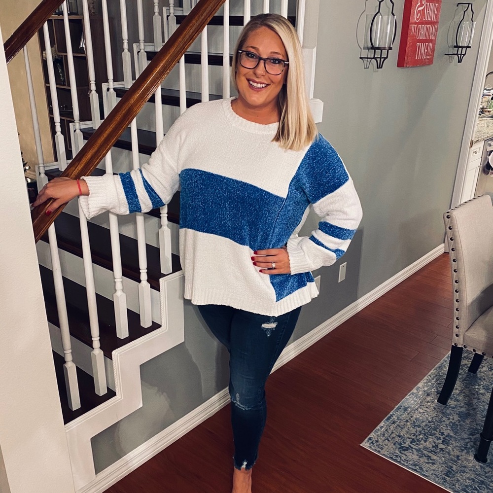 Knit sweater - Picture 2 of 2